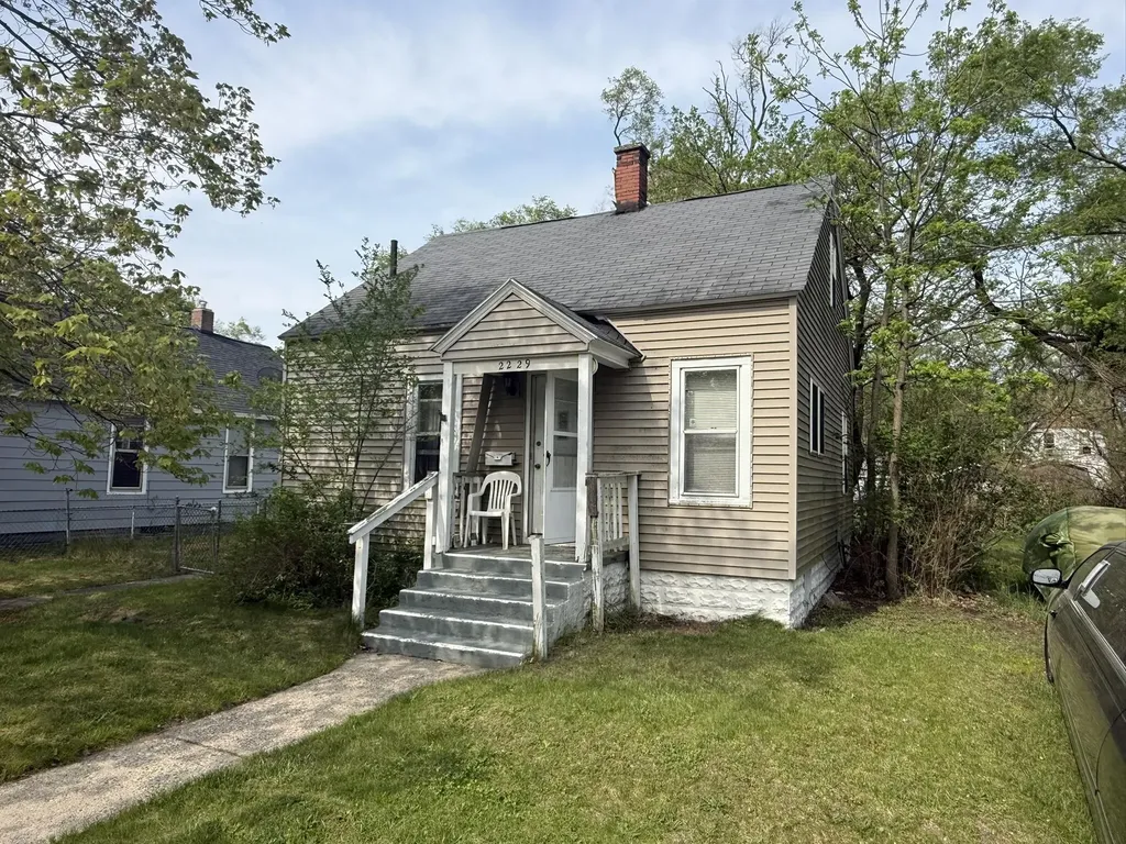 2229 Mcilwraith Street Muskegon Heights City MI 49444