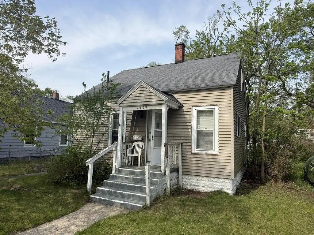 2229 Mcilwraith Street Muskegon Heights City MI 49444
