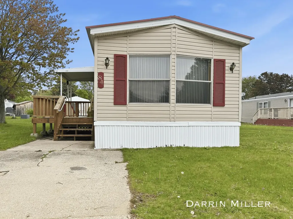 84 Maple Court Muskegon Charter Township MI 49445