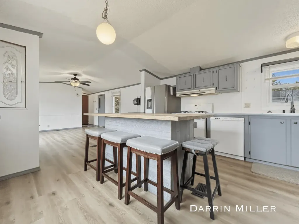 84 Maple Court Muskegon Charter Township MI 49445