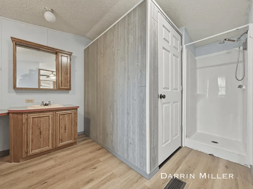 84 Maple Court Muskegon Charter Township MI 49445