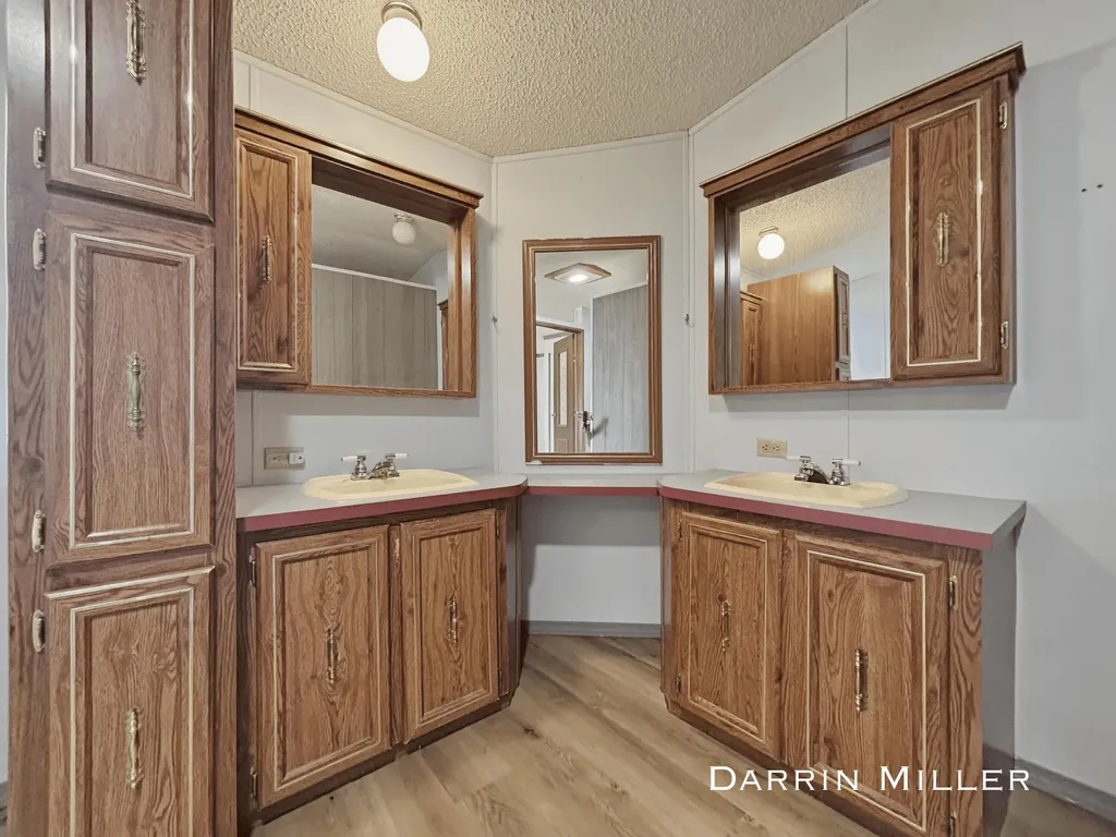 84 Maple Court Muskegon Charter Township MI 49445