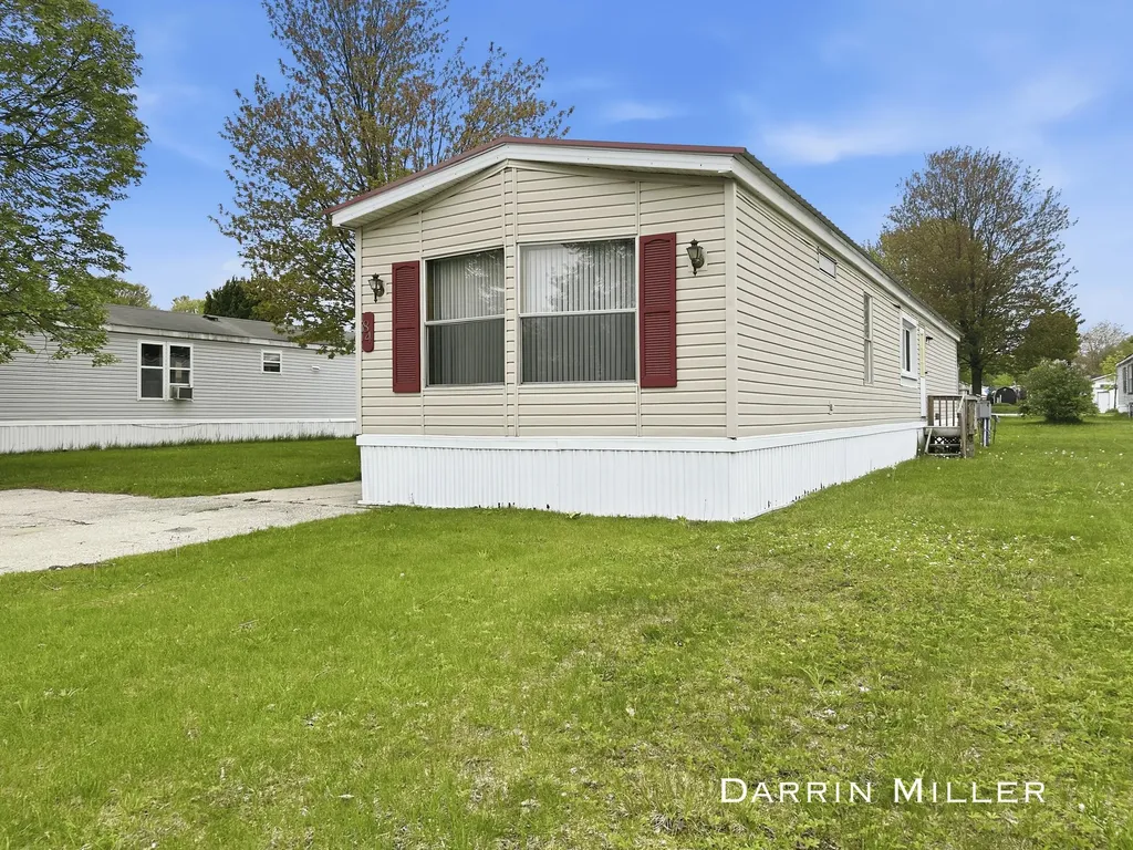 84 Maple Court Muskegon Charter Township MI 49445
