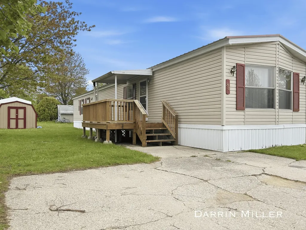 84 Maple Court Muskegon Charter Township MI 49445