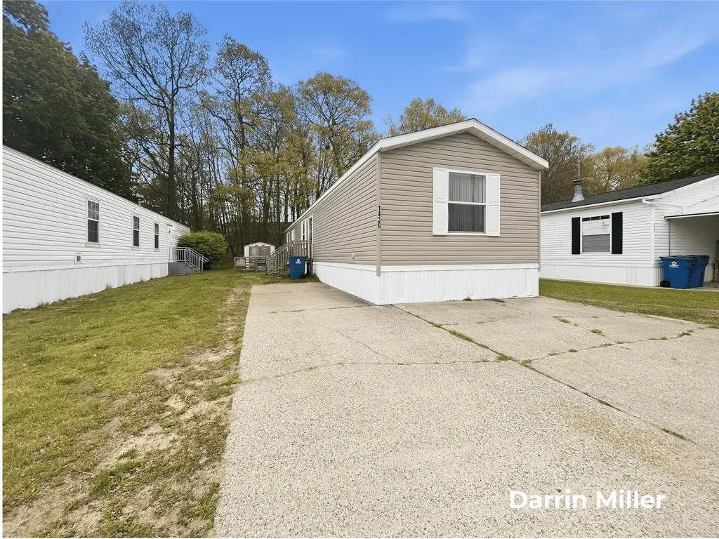 1436 Sarnia Street Muskegon City MI 49444
