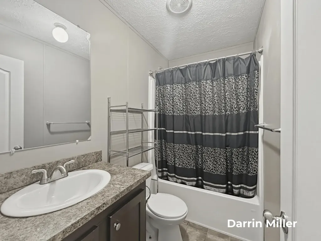 1436 Sarnia Street Muskegon City MI 49444