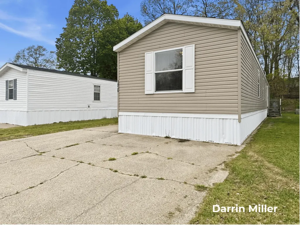 1436 Sarnia Street Muskegon City MI 49444