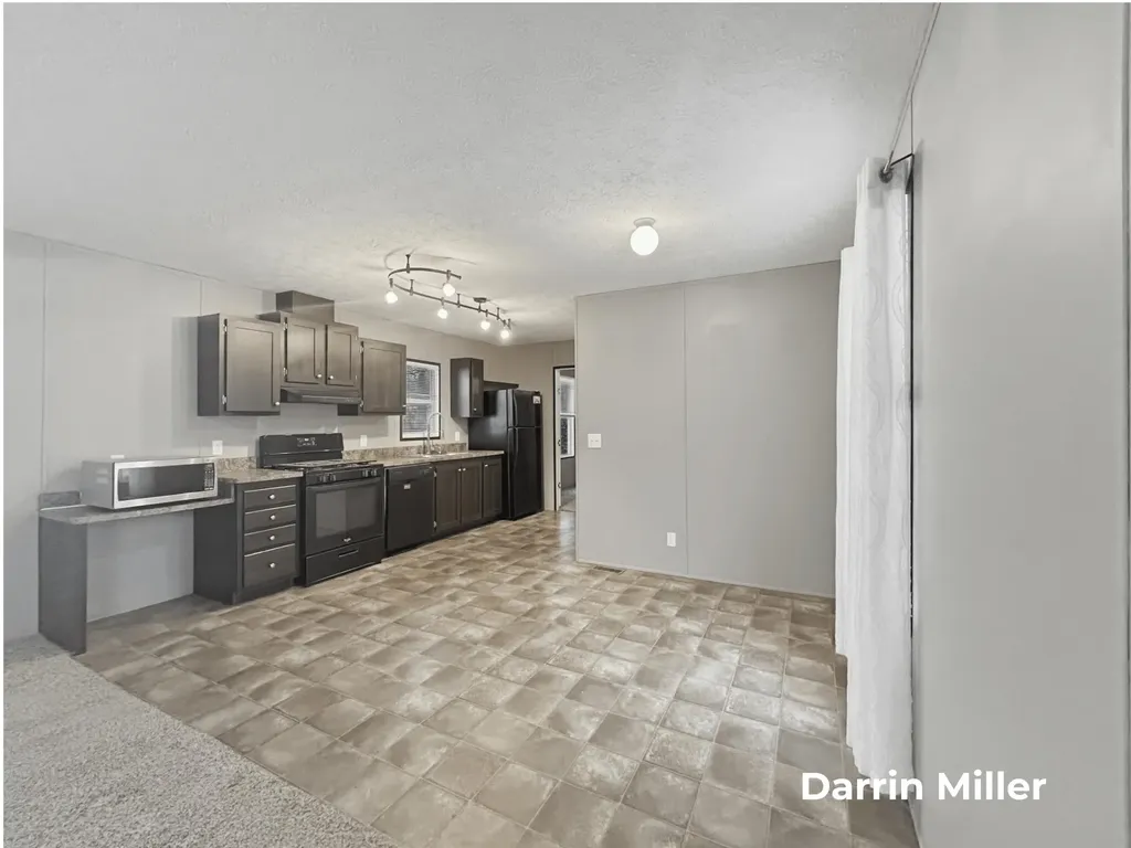 1436 Sarnia Street Muskegon City MI 49444