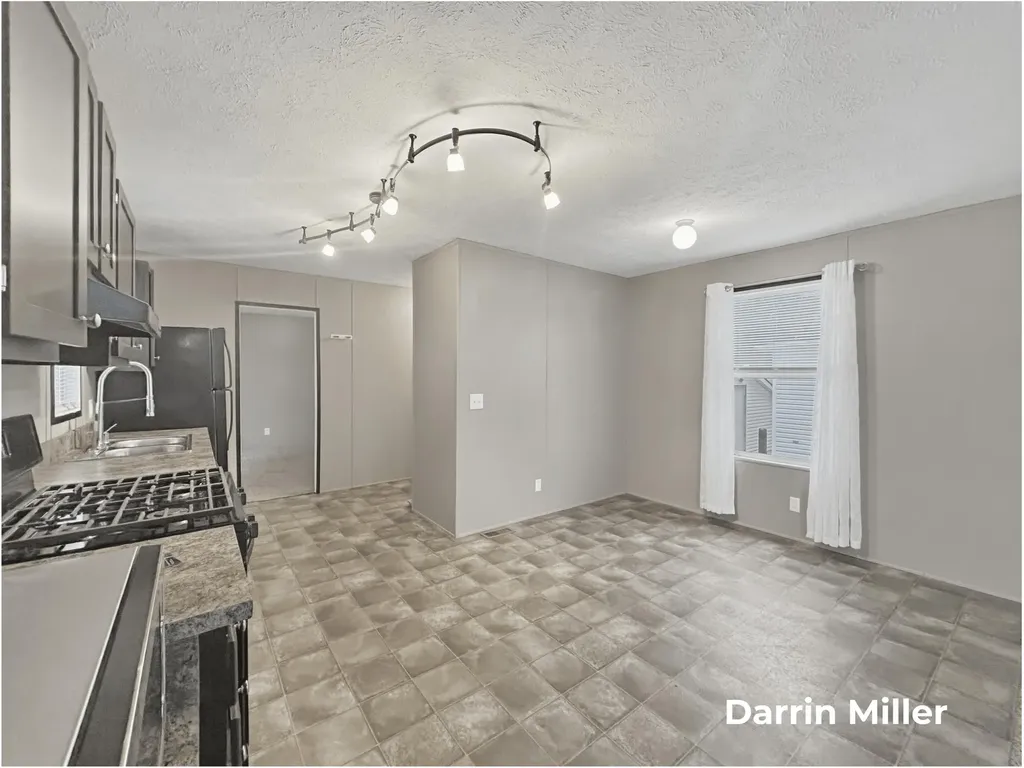 1436 Sarnia Street Muskegon City MI 49444