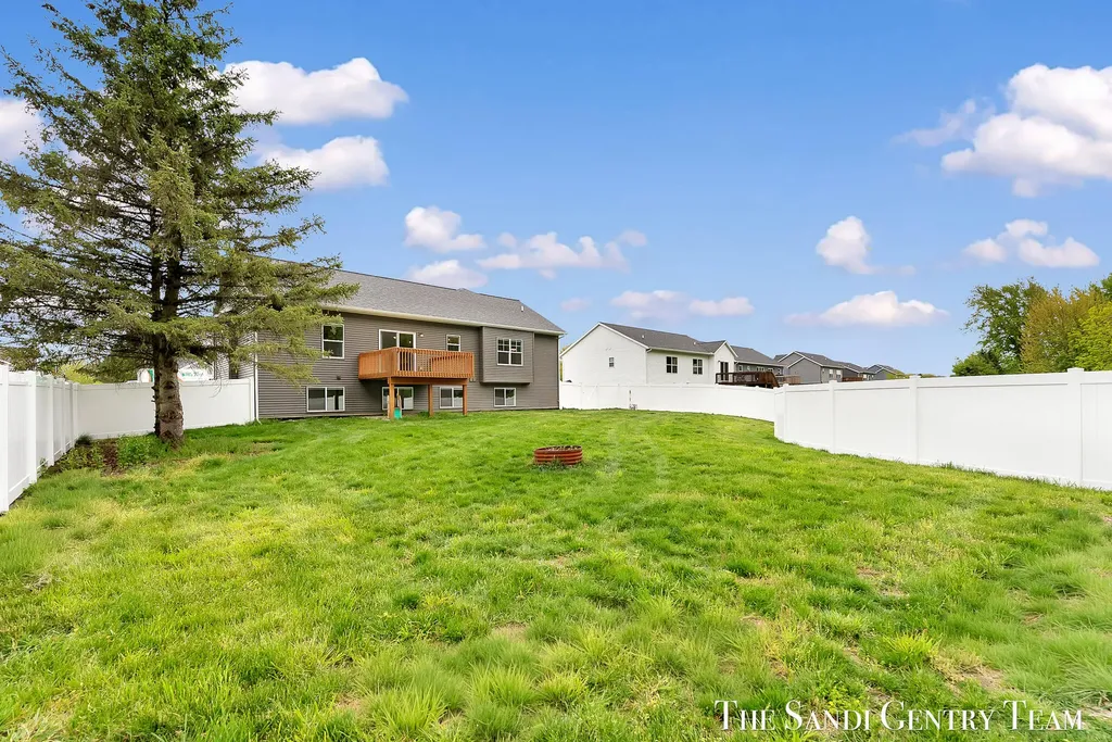 10775 Lance Avenue Allendale Charter Township MI 49401