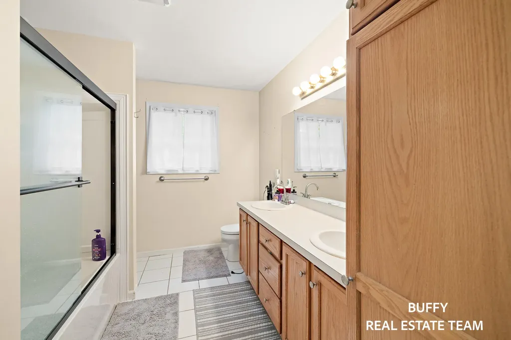 15892 Groesbeck Street Grand Haven Charter Township MI 49417