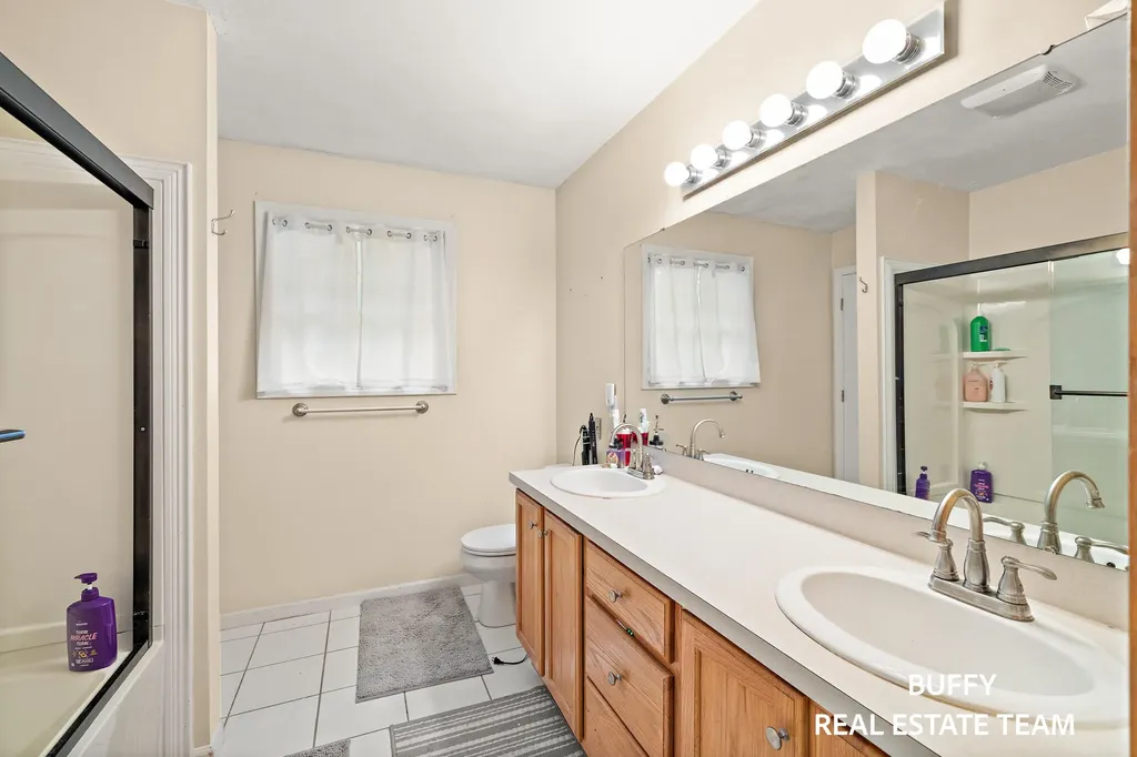 15892 Groesbeck Street Grand Haven Charter Township MI 49417
