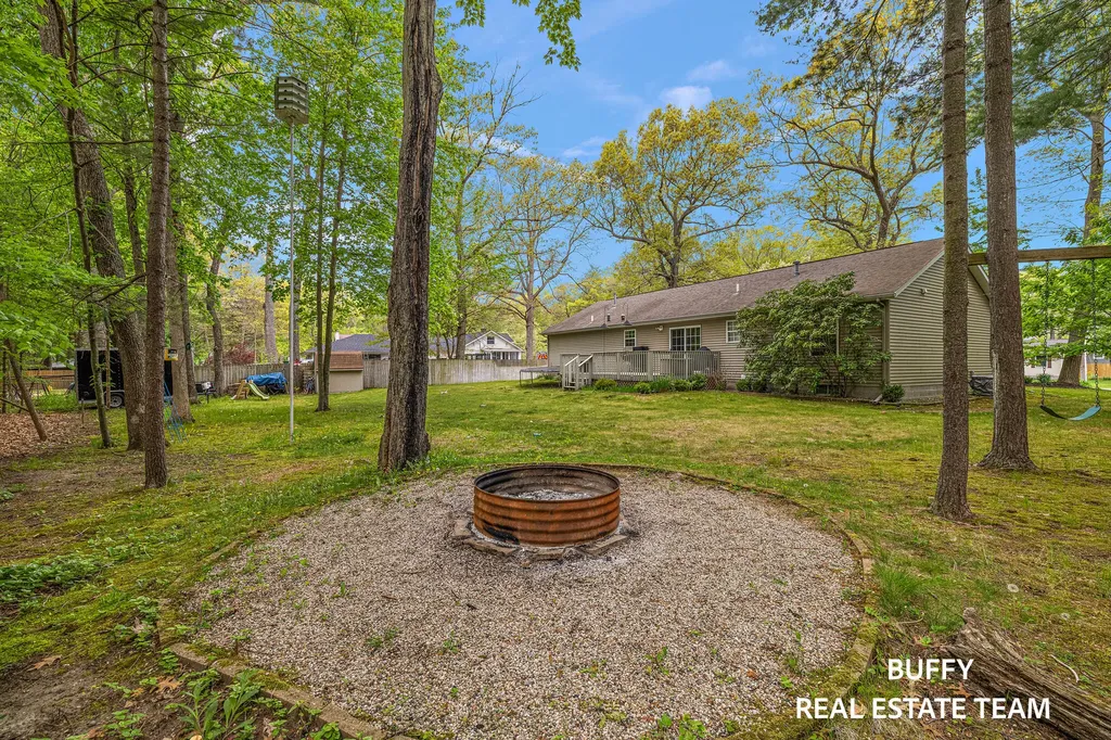 15892 Groesbeck Street Grand Haven Charter Township MI 49417
