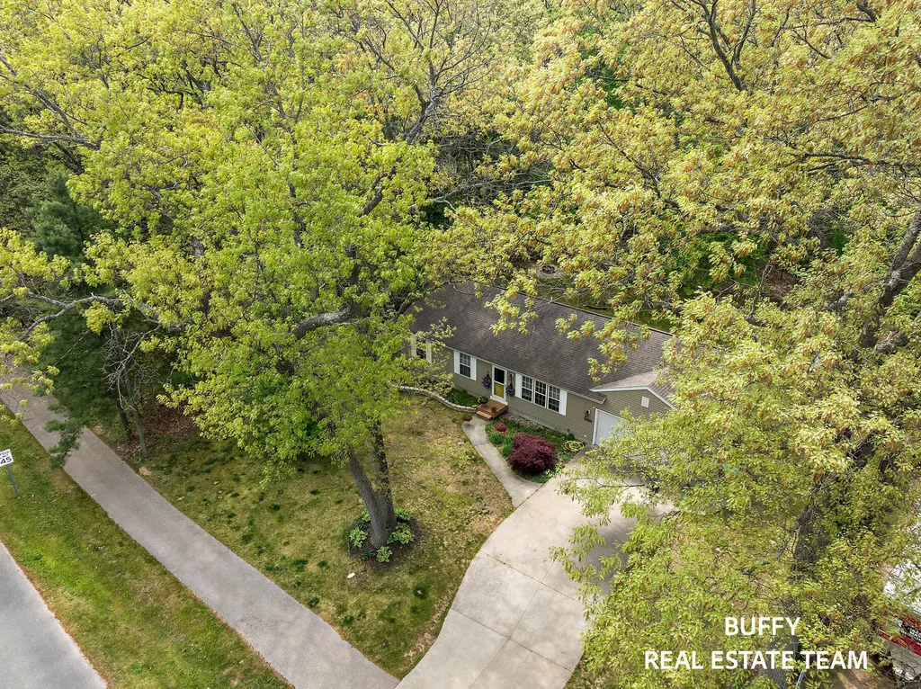 15892 Groesbeck Street Grand Haven Charter Township MI 49417