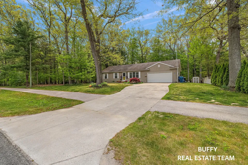 15892 Groesbeck Street Grand Haven Charter Township MI 49417