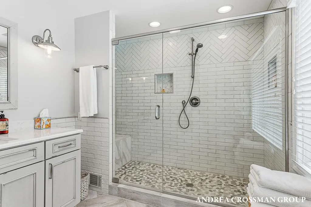 2338 Lakeshore Drive Ganges Township MI 49408