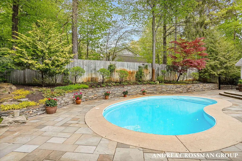 2338 Lakeshore Drive Ganges Township MI 49408