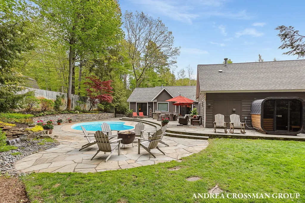2338 Lakeshore Drive Ganges Township MI 49408