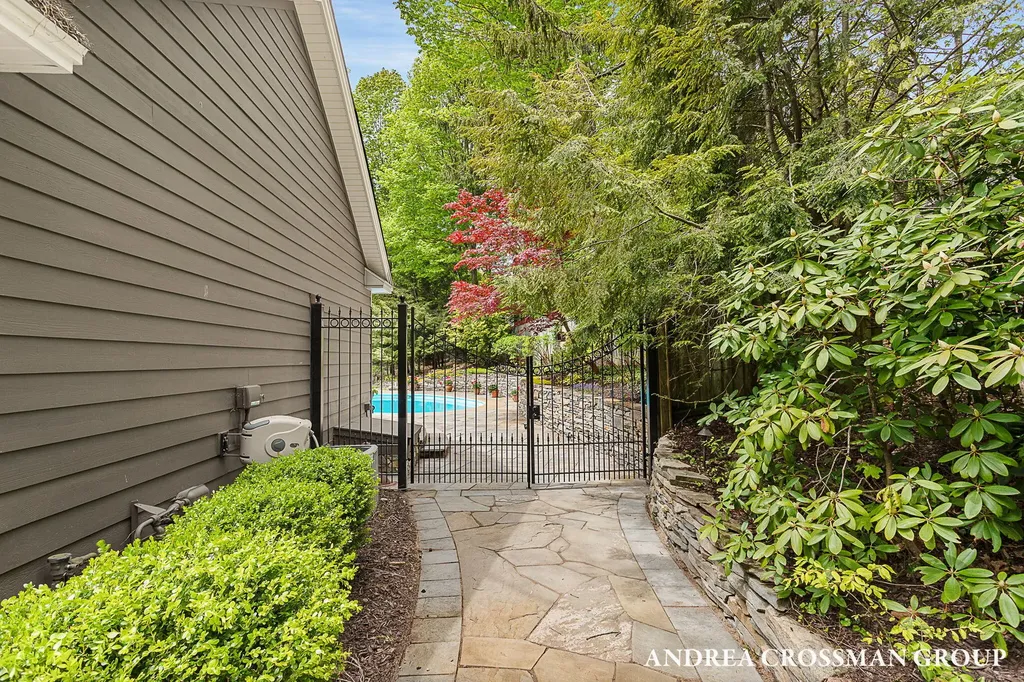 2338 Lakeshore Drive Ganges Township MI 49408