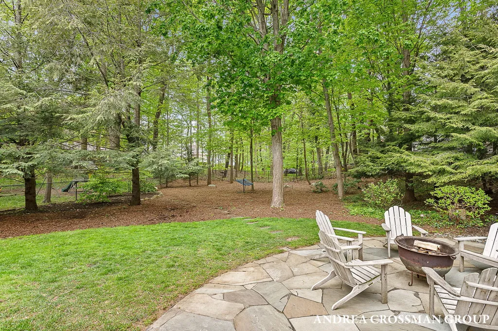 2338 Lakeshore Drive Ganges Township MI 49408