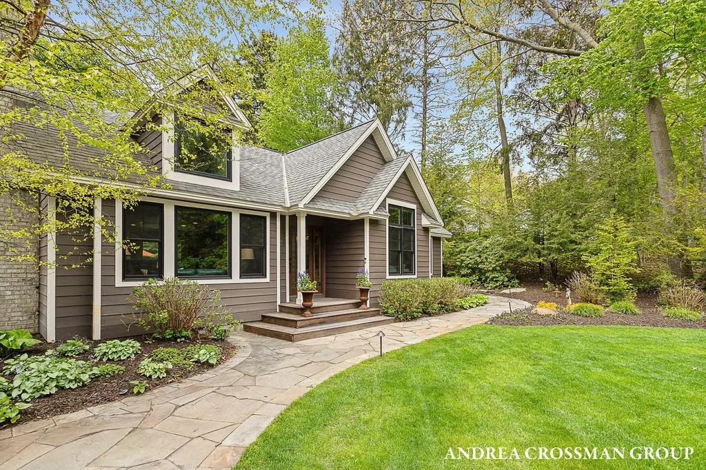 2338 Lakeshore Drive Ganges Township MI 49408