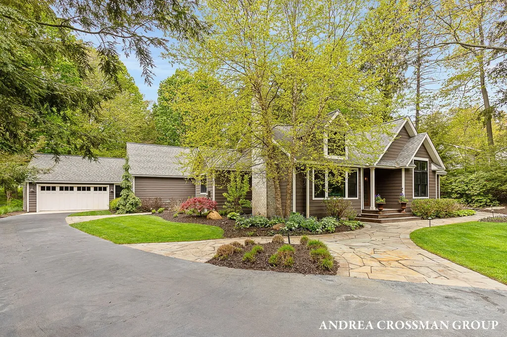 2338 Lakeshore Drive Ganges Township MI 49408