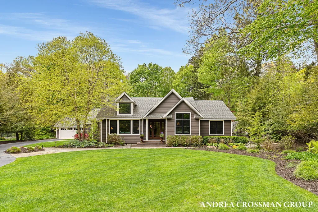 2338 Lakeshore Drive Ganges Township MI 49408