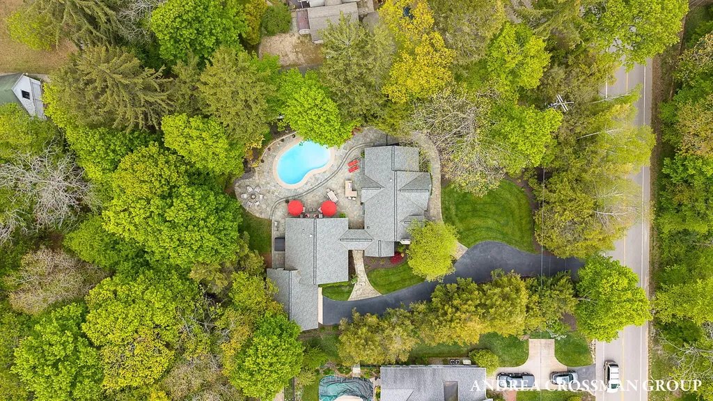 2338 Lakeshore Drive Ganges Township MI 49408