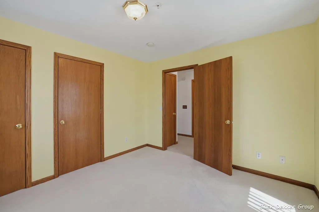3153 E Crystal Waters Drive Holland Charter Township MI 49424