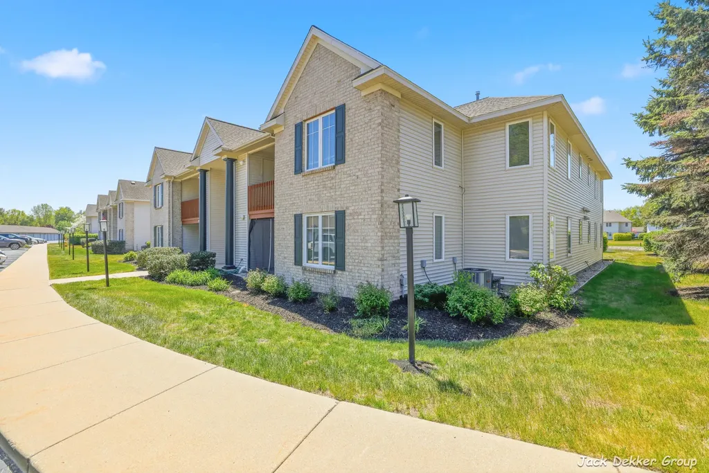 3153 E Crystal Waters Drive Holland Charter Township MI 49424
