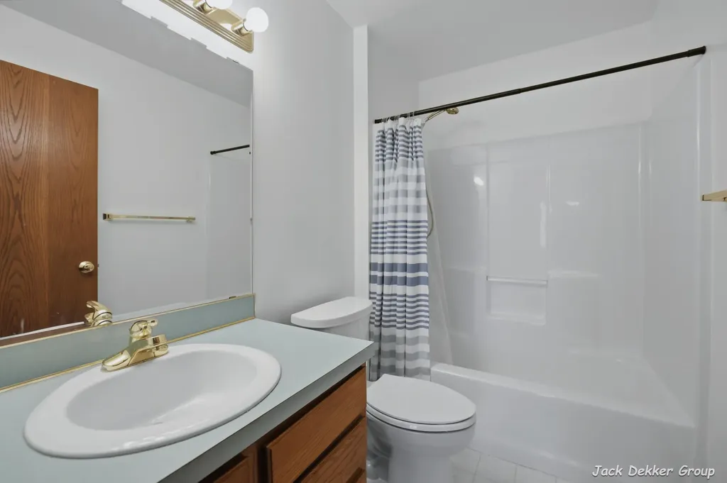 3153 E Crystal Waters Drive Holland Charter Township MI 49424