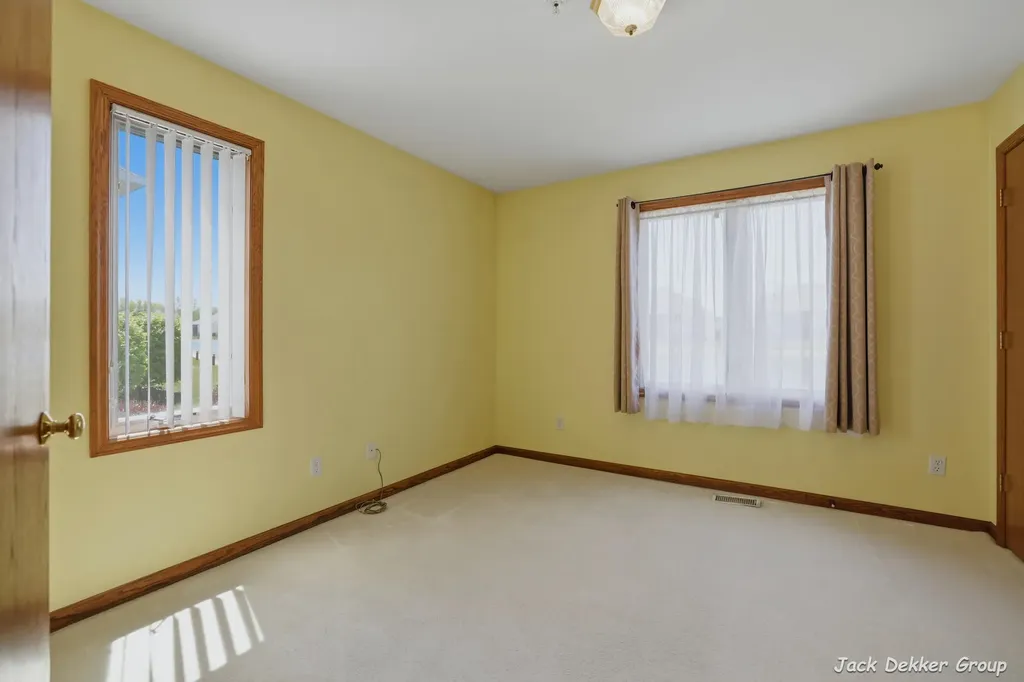3153 E Crystal Waters Drive Holland Charter Township MI 49424