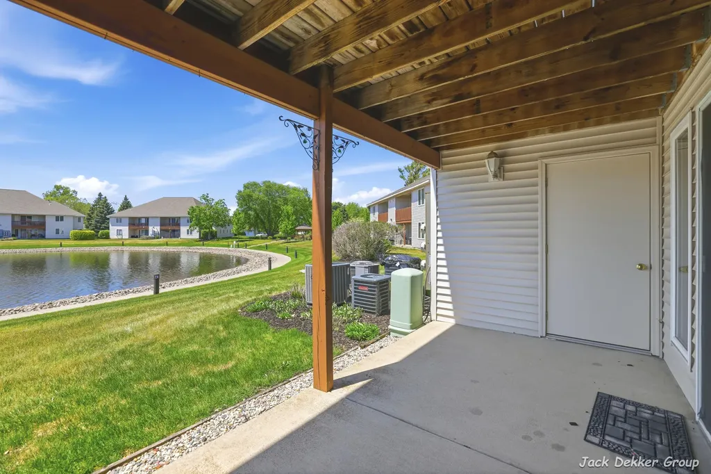 3153 E Crystal Waters Drive Holland Charter Township MI 49424