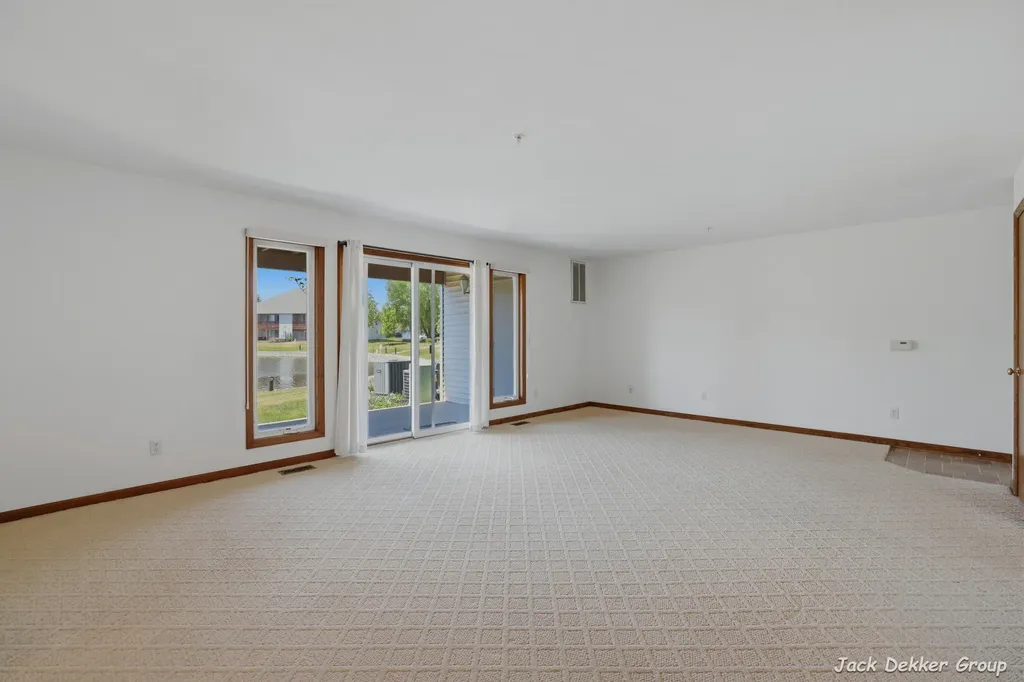3153 E Crystal Waters Drive Holland Charter Township MI 49424
