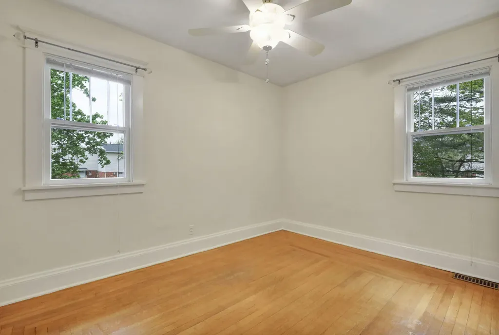 4308 Pleasant Grove Road Lansing City MI 48910
