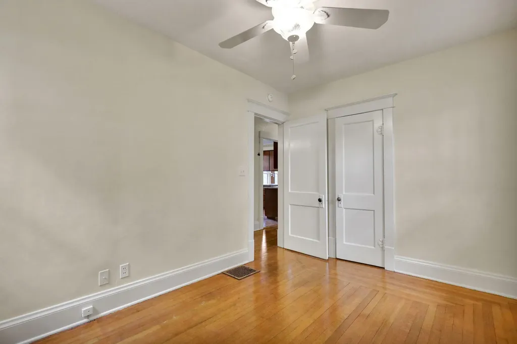 4308 Pleasant Grove Road Lansing City MI 48910