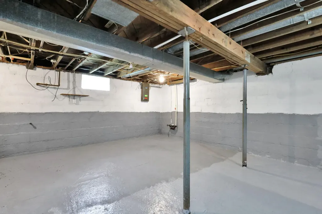 4308 Pleasant Grove Road Lansing City MI 48910