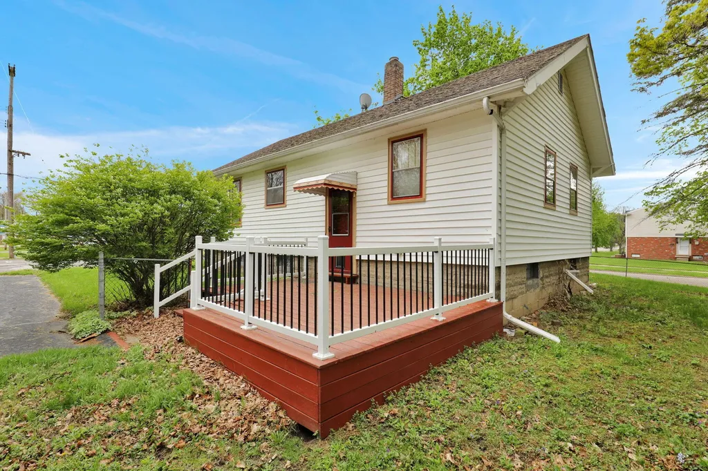 4308 Pleasant Grove Road Lansing City MI 48910