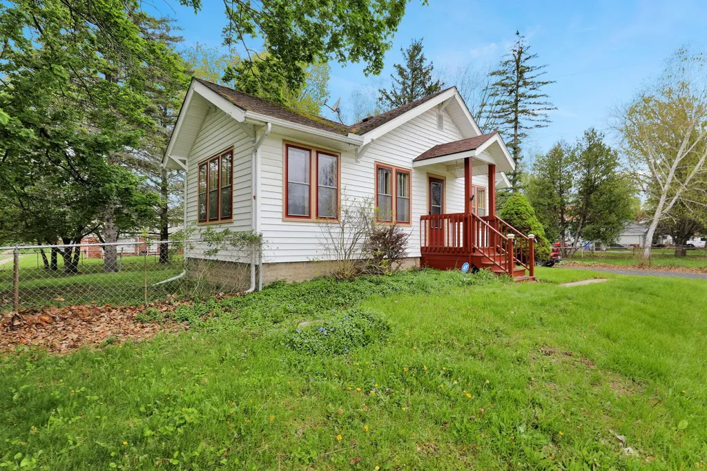 4308 Pleasant Grove Road Lansing City MI 48910