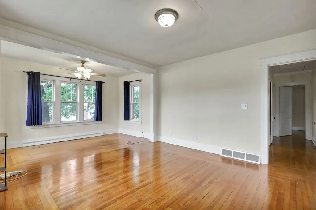 4308 Pleasant Grove Road Lansing City MI 48910