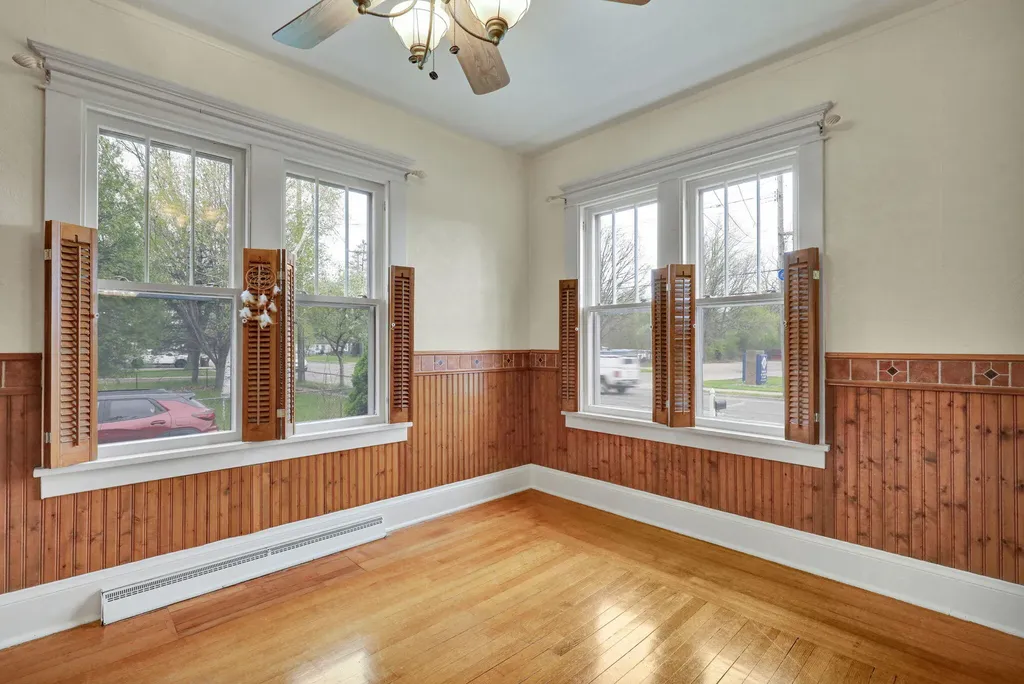 4308 Pleasant Grove Road Lansing City MI 48910