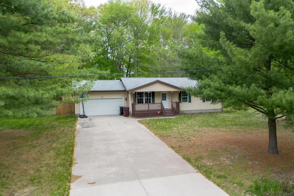2908 Genesee Avenue Muskegon Charter Township MI 49442