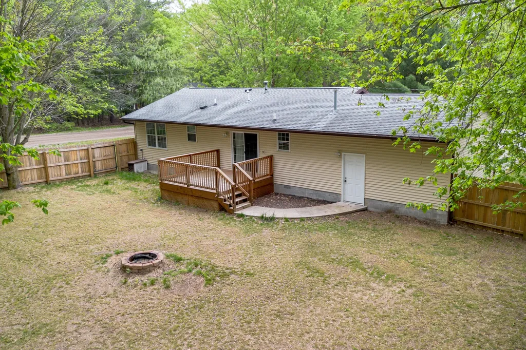 2908 Genesee Avenue Muskegon Charter Township MI 49442