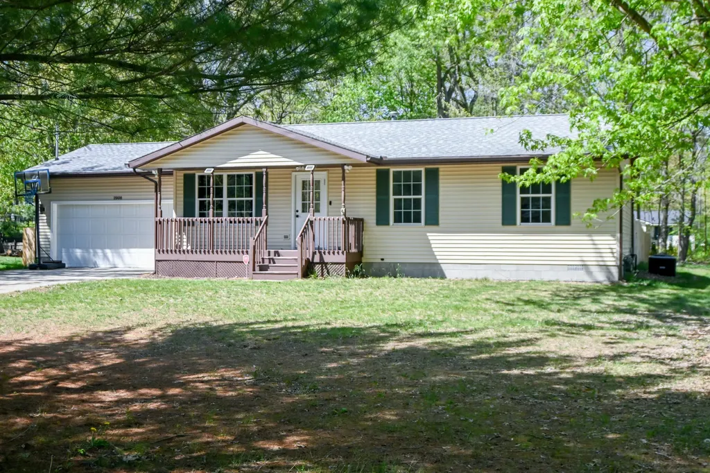 2908 Genesee Avenue Muskegon Charter Township MI 49442