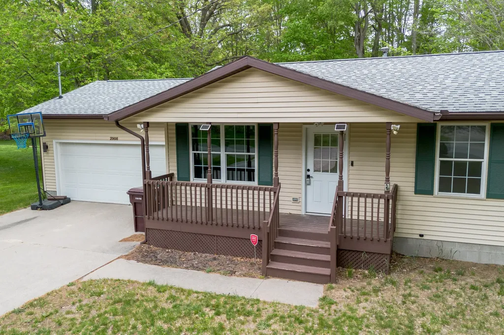 2908 Genesee Avenue Muskegon Charter Township MI 49442