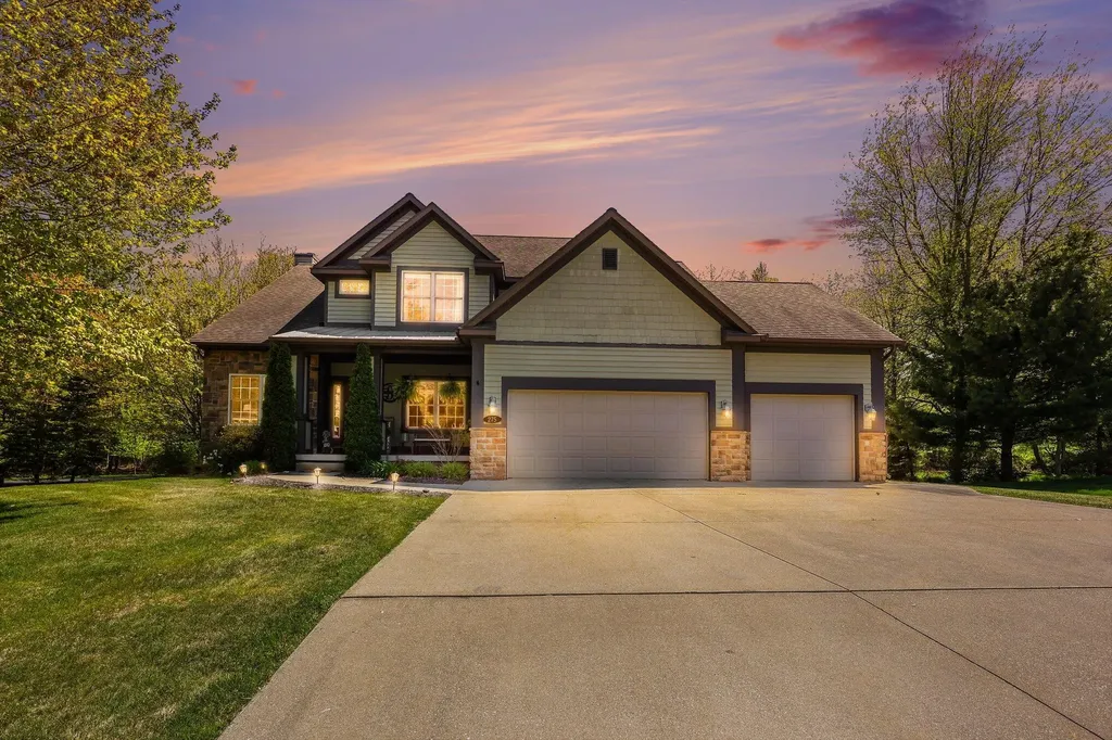 275 Boulder Drive Norton Shores City MI 49444