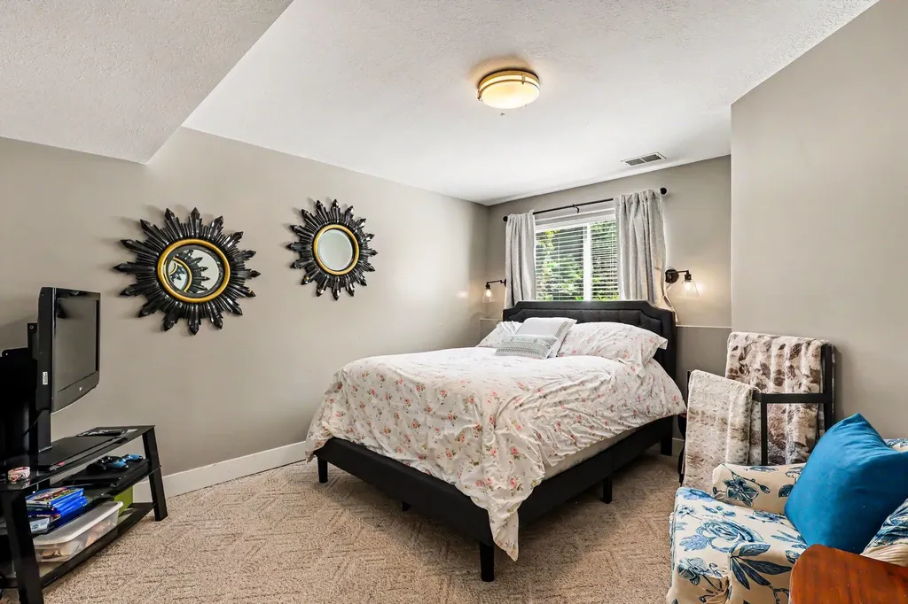 275 Boulder Drive Norton Shores City MI 49444