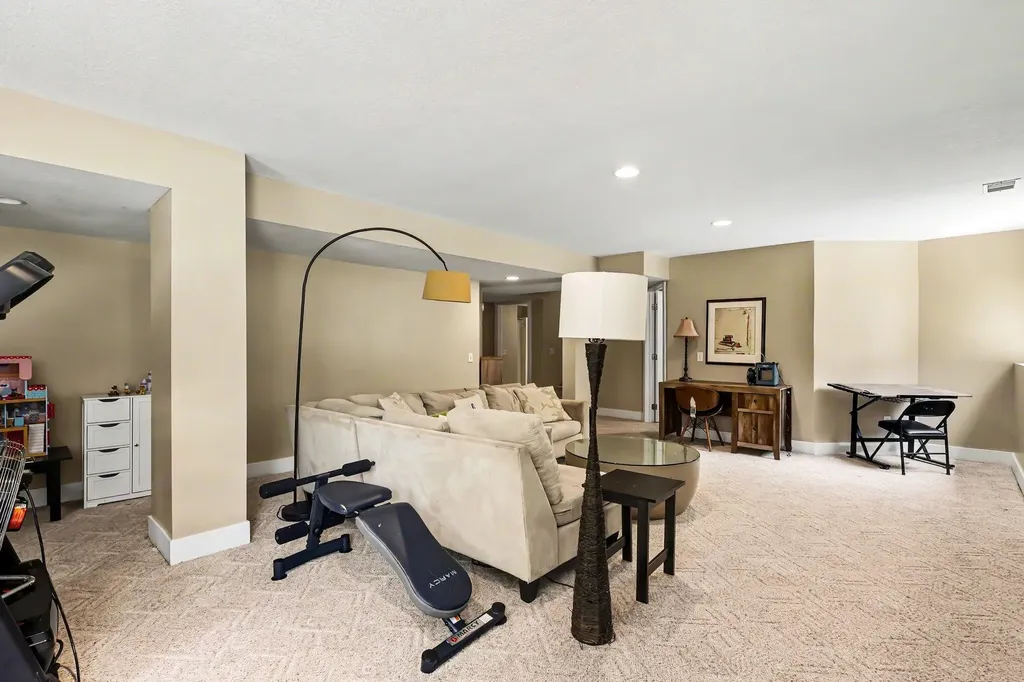 275 Boulder Drive Norton Shores City MI 49444