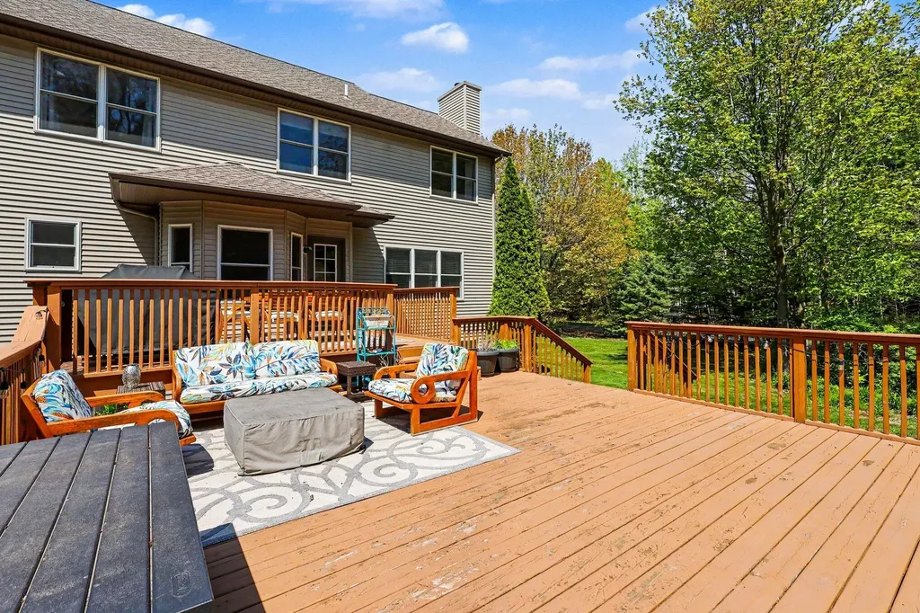 275 Boulder Drive Norton Shores City MI 49444