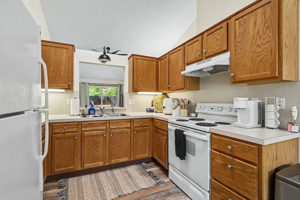 321 Nestlewood Drive Holland Charter Township MI 49424